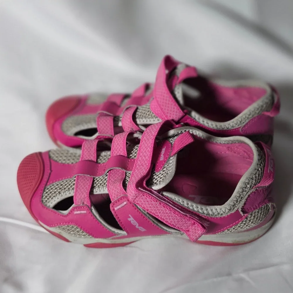 Teva Kids Pink Gray Sport Sandals Water Shoes Hook and Loop Big Kid‎ Size 7